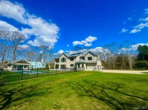 69 Jagger Lane, Westhampton NY 11977