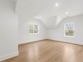 69 Jagger Lane, Westhampton NY 11977