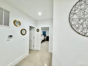 69 Jagger Lane, Westhampton NY 11977