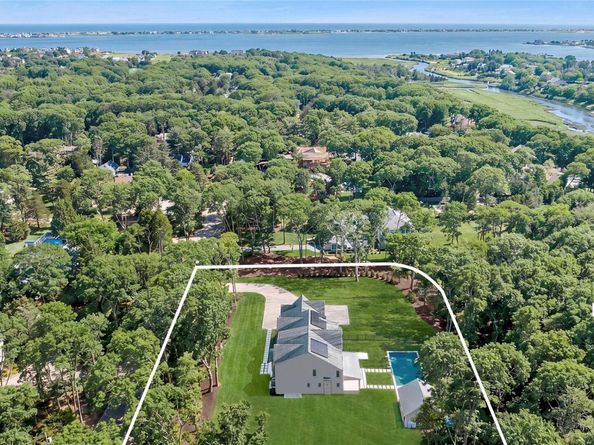 69 Jagger Lane, Westhampton NY 11977