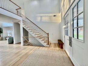 69 Jagger Lane, Westhampton NY 11977