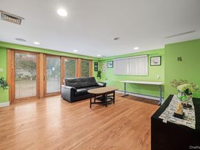 35 Hilldale Road, Albertson NY 11507