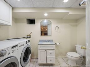 35 Hilldale Road, Albertson NY 11507