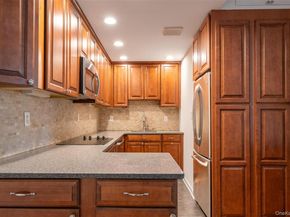 124 Pelhamdale Avenue 9A, Pelham NY 10803
