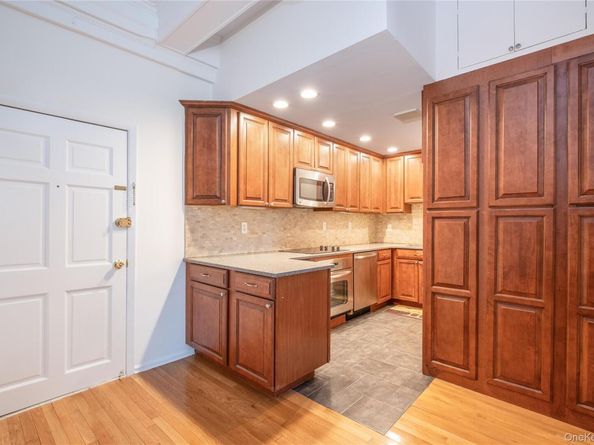 124 Pelhamdale Avenue 9A, Pelham NY 10803