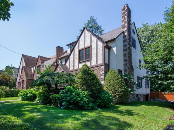 233 Kneeland Avenue, Yonkers NY 10705