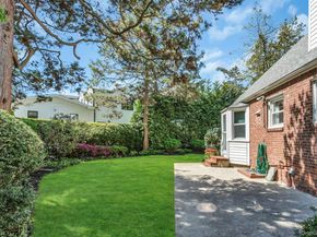 304 Old Courthouse Road, New Hyde Park NY 11040