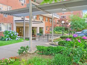 52-40 39th Drive 12N, Woodside NY 11377