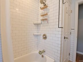 20 Conway Street, Ronkonkoma NY 11779