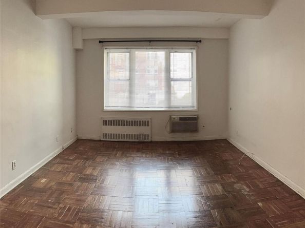 2 Sadore Lane 1R, Yonkers NY 10710