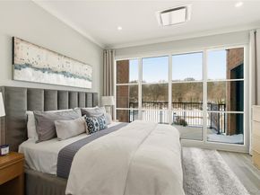 100 Garvies Point Road 1348, Glen Cove NY 11542