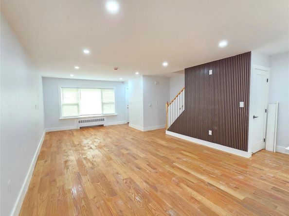4081 Grace Avenue, Bronx NY 10466