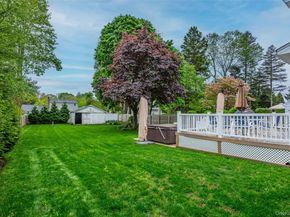 22 W Maple Road, Greenlawn NY 11740