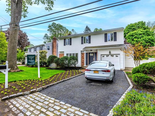 22 W Maple Road, Greenlawn NY 11740