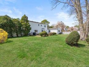 18 Lincoln Avenue, Dix Hills NY 11746