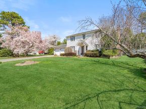 18 Lincoln Avenue, Dix Hills NY 11746