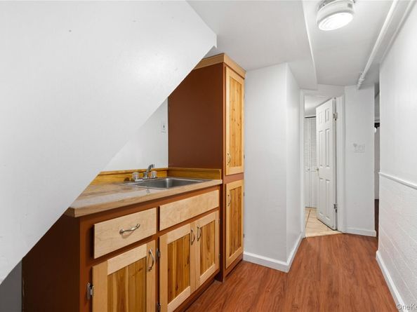 25-31 Bayside Lane, Flushing NY 11358