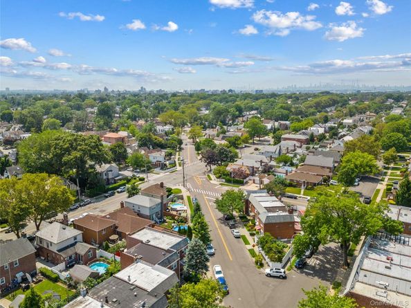 25-31 Bayside Lane, Flushing NY 11358