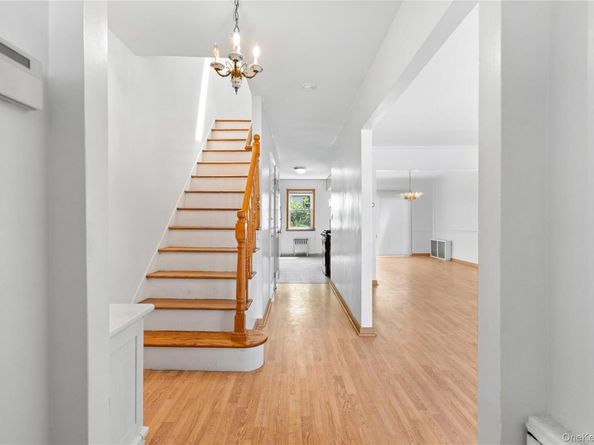 25-31 Bayside Lane, Flushing NY 11358