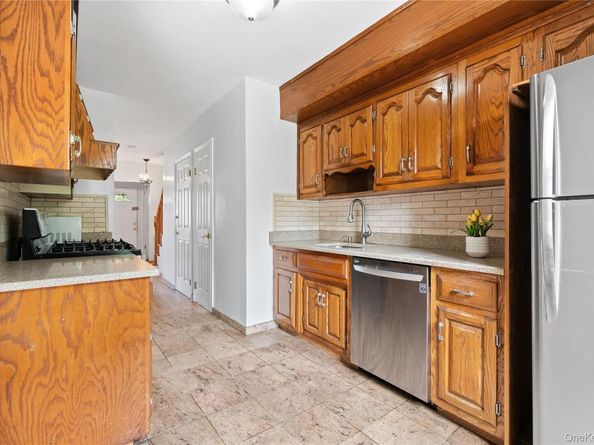 25-31 Bayside Lane, Flushing NY 11358