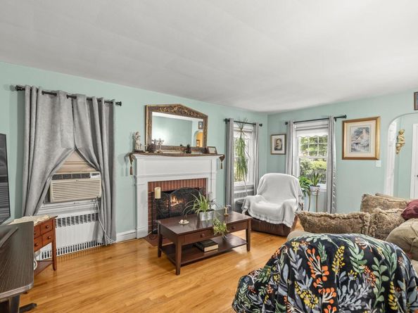 89 S Kensington Avenue, Rockville Centre NY 11570