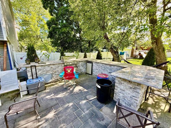 243 Sea Cliff Street, Islip Terrace NY 11752