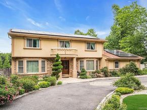 41 Hearthstone Drive, Dix Hills NY 11746