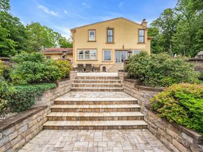 41 Hearthstone Drive, Dix Hills NY 11746