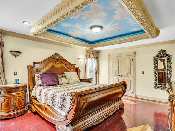 41 Hearthstone Drive, Dix Hills NY 11746