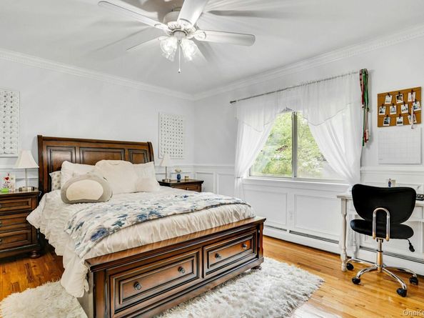 41 Hearthstone Drive, Dix Hills NY 11746