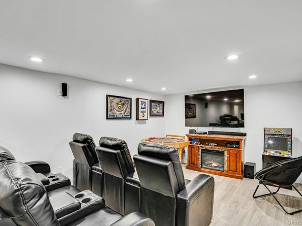 41 Hearthstone Drive, Dix Hills NY 11746