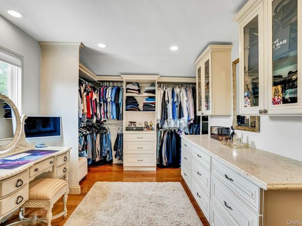 41 Hearthstone Drive, Dix Hills NY 11746