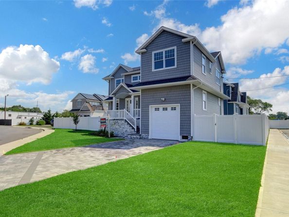2941 Moreland Avenue, Oceanside NY 11572