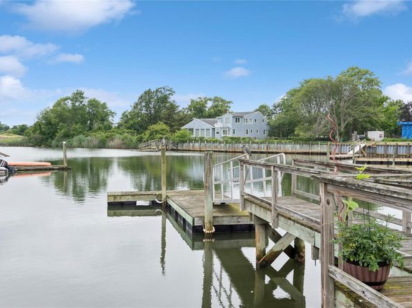 1190 Harbor Road, Hewlett Harbor NY 11557