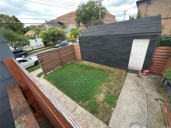 9-01 127 Street, College Point NY 11356