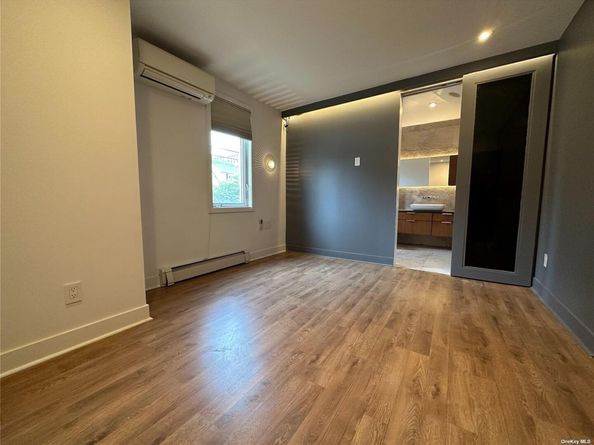 9-01 127 Street, College Point NY 11356