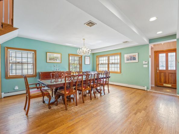 8649 Dunton Street, Holliswood NY 11423