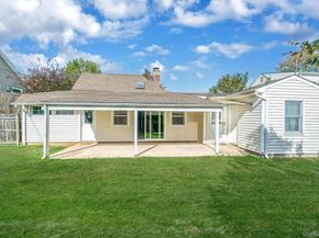 95 Lantern Road, Hicksville NY 11801