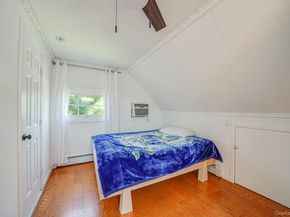 95 Lantern Road, Hicksville NY 11801