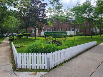 224-23 Kingsbury Avenue