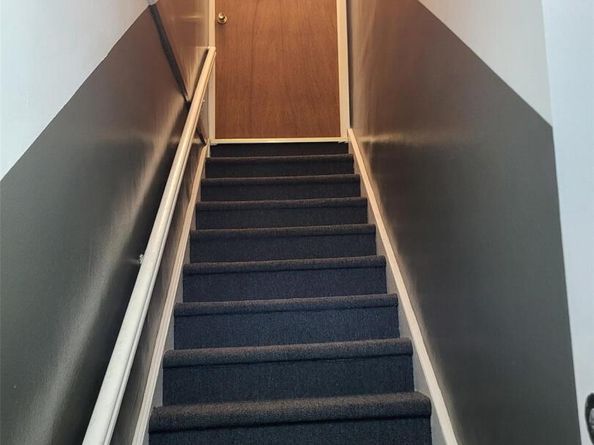 224-23 Kingsbury Avenue B, Oakland Gardens NY 11364