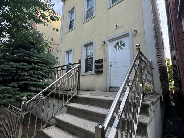 1705 Zerega Avenue, Bronx NY 10462