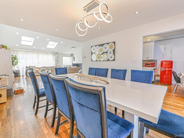 972 S End, Woodmere NY 11598