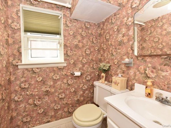8519 212th Street, Hollis Hills NY 11427