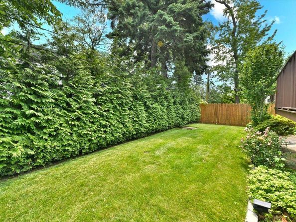 8519 212th Street, Hollis Hills NY 11427