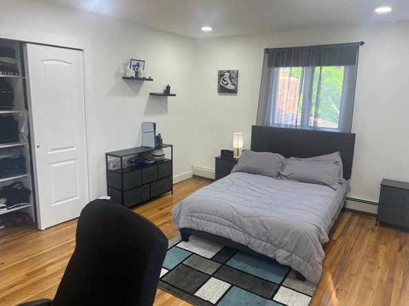 1095 Lynn Place, Woodmere NY 11598