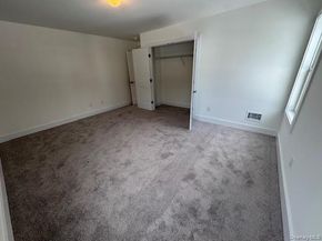 11 Colonels Path, Manorville NY 11949