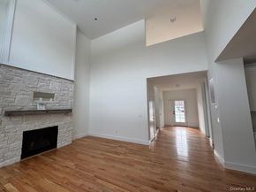 11 Colonels Path, Manorville NY 11949