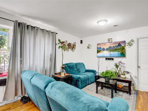 1934 Chatterton Avenue, Bronx NY 10472