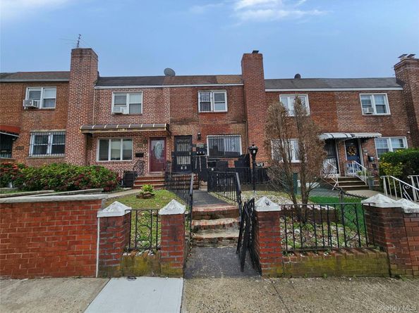 21610 115th Court, Cambria Heights NY 11411